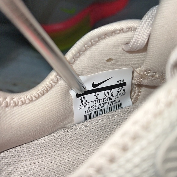 Women’s Nike Air Max Sequent 3 'Light Bone/Volt-Hot Punch Size-6.5 (908993-018) - Picture 8 of 9